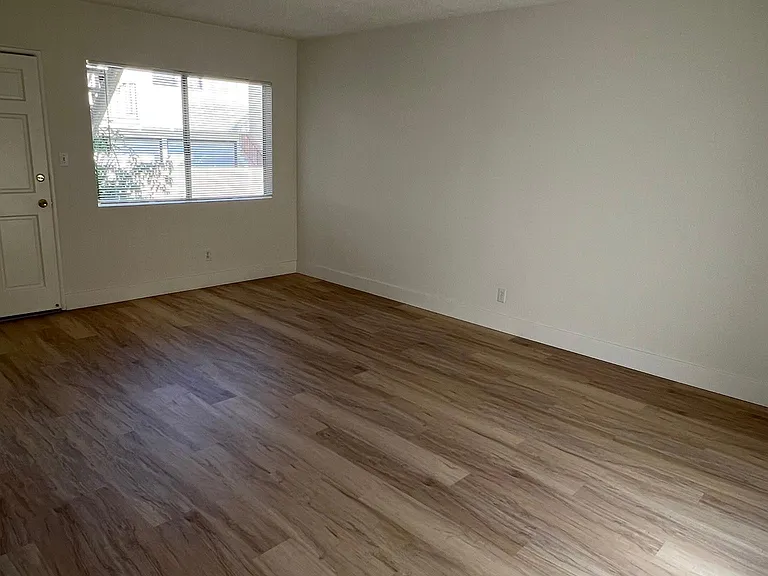 1907 Carnegie Ln #2 — Photo 3
