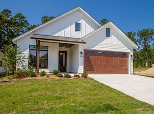 16 Mountain Brook Rd, Little Rock, AR 72223