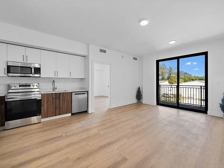 2479 NE 192nd St #208 — Photo 3