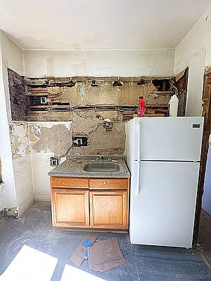 3rd image of 307 Martense St #4