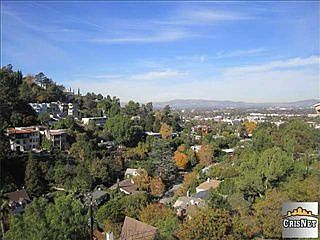 5th image of 3901 Glenridge Dr