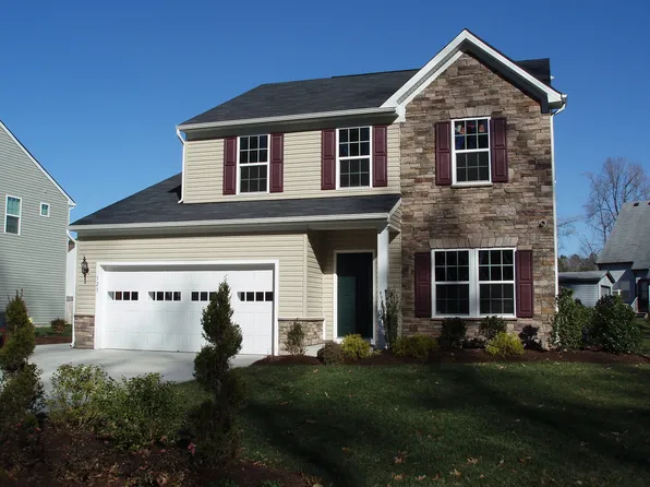 323 Michael Selby Dr, Hampton, VA 23666