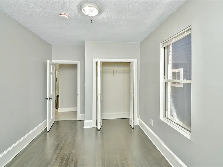 9 Ruthven St #2 — Photo 8