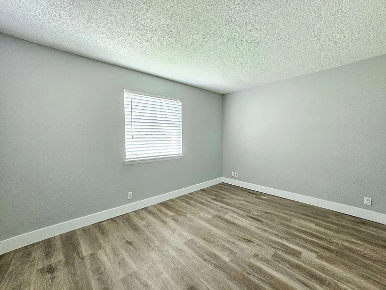 4160 Barna Ave #B — Photo 5