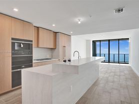 900 N Ocean Blvd
