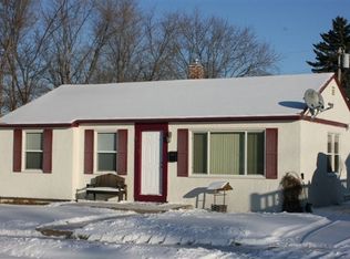 829 Park St, Minot, ND 58701