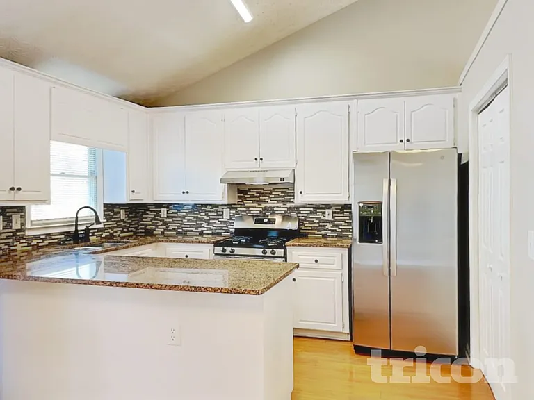 403 Bennett Farms Pl — Photo 6