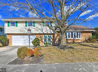 445 Clearview Rd, Hanover, PA 17331