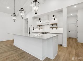 19 Brewer Way #43, Plainsboro, NJ 08536
