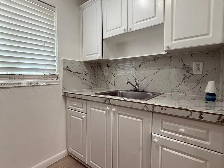 10 NW 77th St #3 — Photo 7