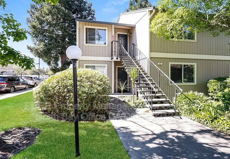 5252 Old Redwood Hwy #20 — Photo 1