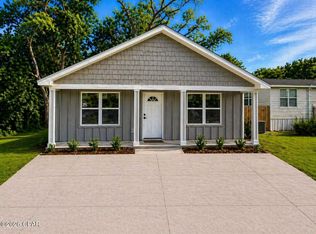 706 School Ave, Panama City, FL 32401