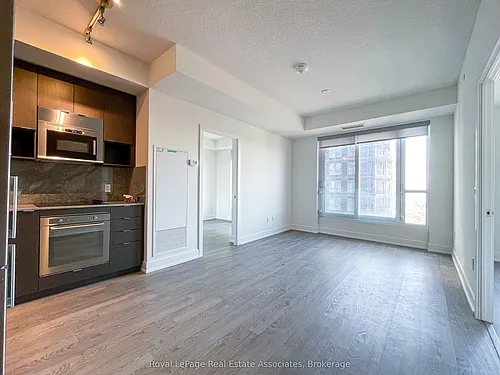 7 Mabelle Ave #3307 Photo 1
