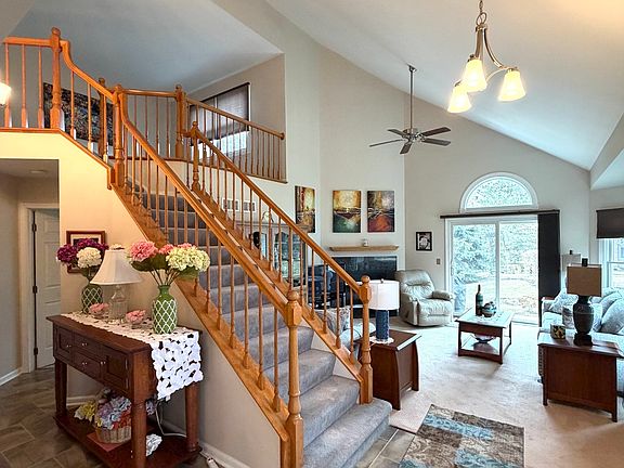 4th image of 10709 Hollow Tree Rd