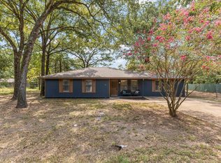 111 Woodland Trl, Gun barrel city, TX 75156