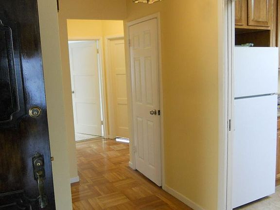 3rd image of 1575 Eucalyptus Dr