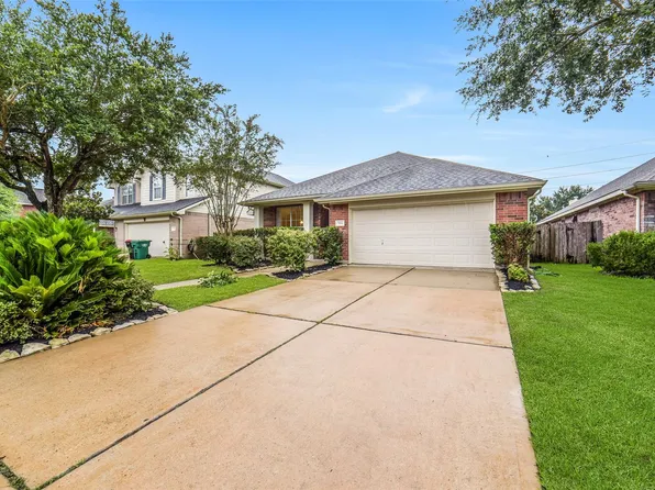 7111 Cornflower Ln, Katy, TX 77494