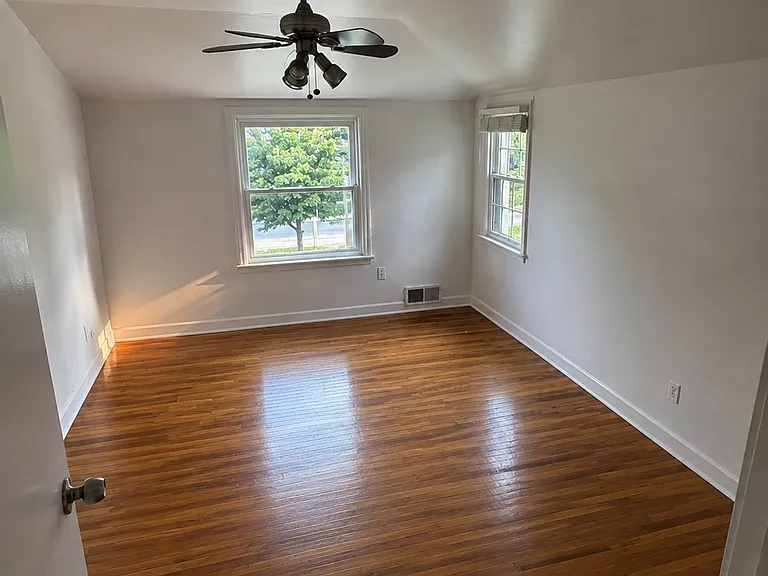 864 Highland Ave #1 — Photo 8