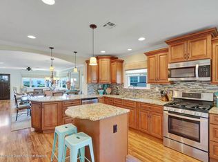 3 Redhook Bay Dr, Toms River, NJ 08757