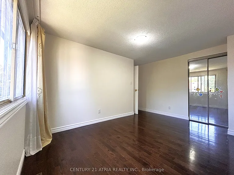 19 Yellow Birchway — Photo 14