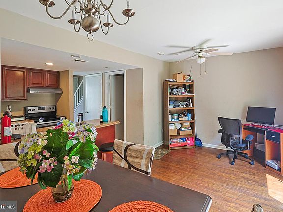 5th image of 152 Whitburn Pl
