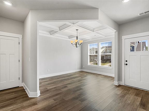 4th image of 208 Rosecroft Dr