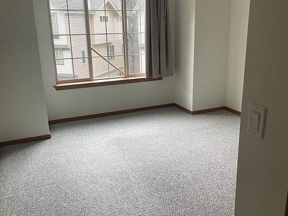 4th image of 206 Sage Brook Ln