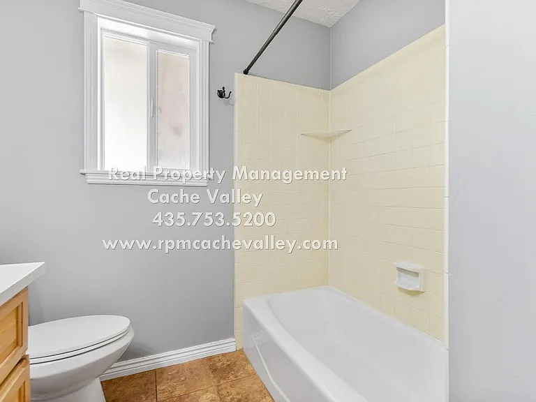 415 E 1150 N — Photo 8