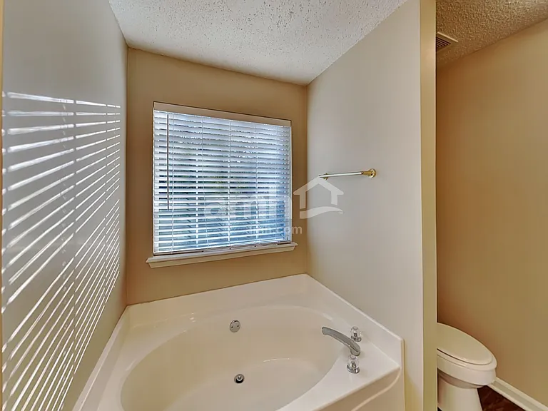 4654 Grove Ct — Photo 12