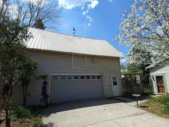 2nd image of 11 Caroline St