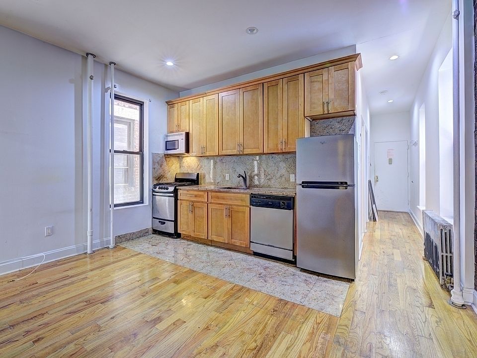 1st image of 203 E 14th St #3A