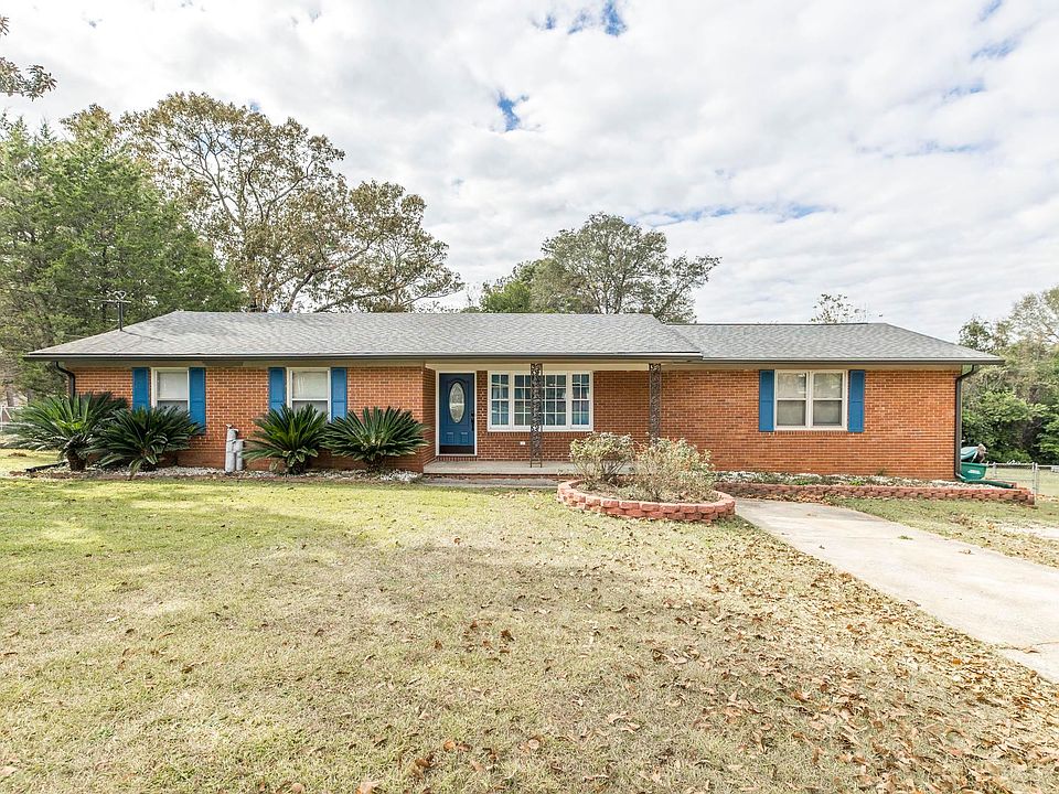 1st image of 209 Fleming Dr