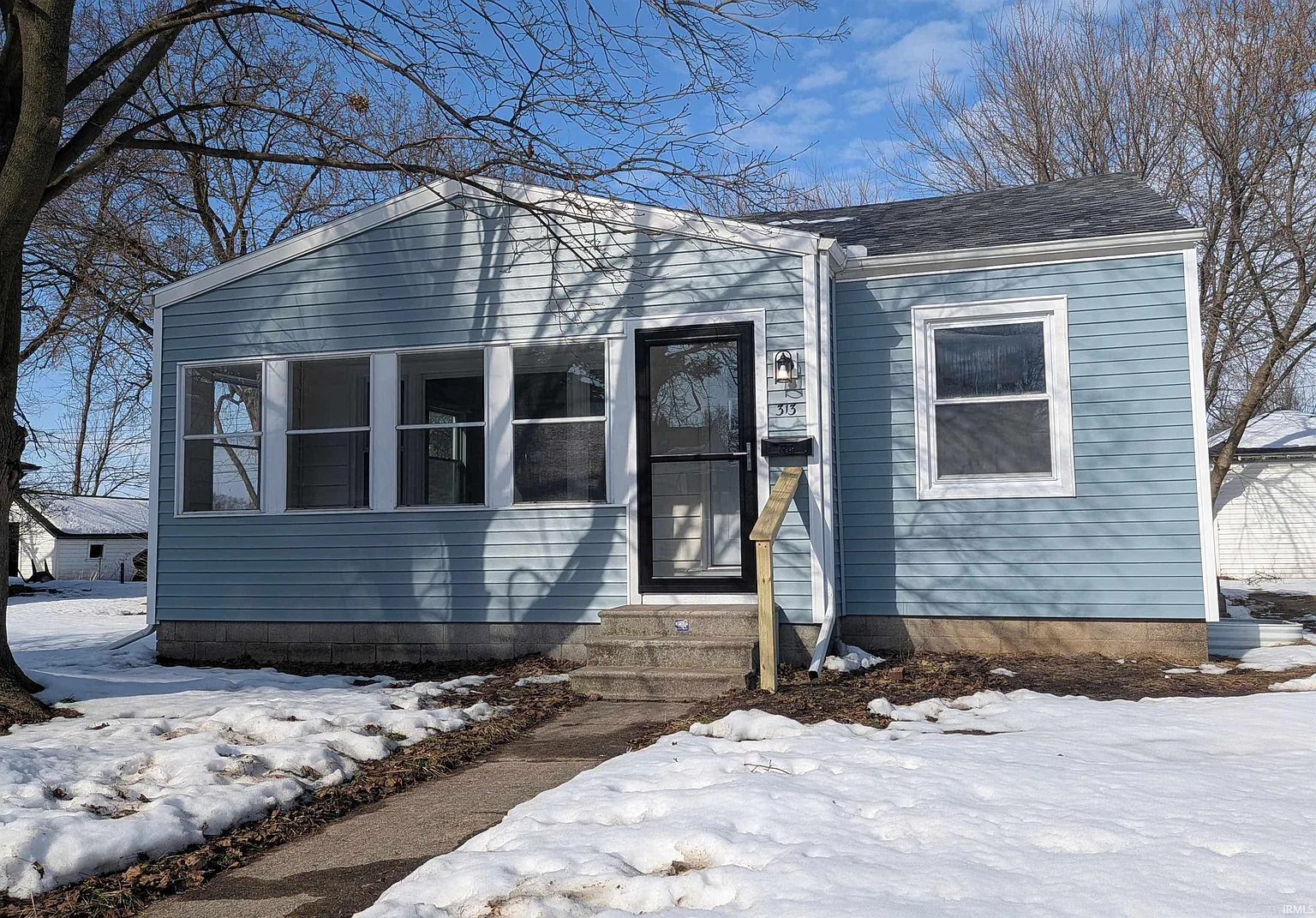 313 E Irvington Ave photo 1