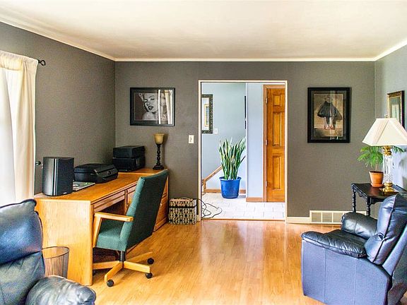 4th image of 2217 W Wagner Ln
