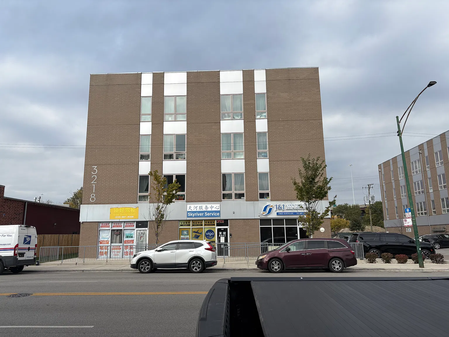 3 bed, 1100 sqft, $2,300 — Photo 1