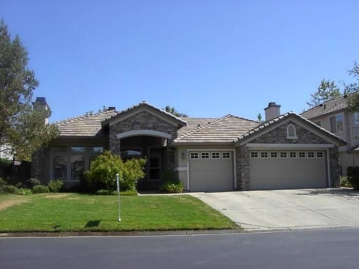1st image of 3985 Ironwood Dr