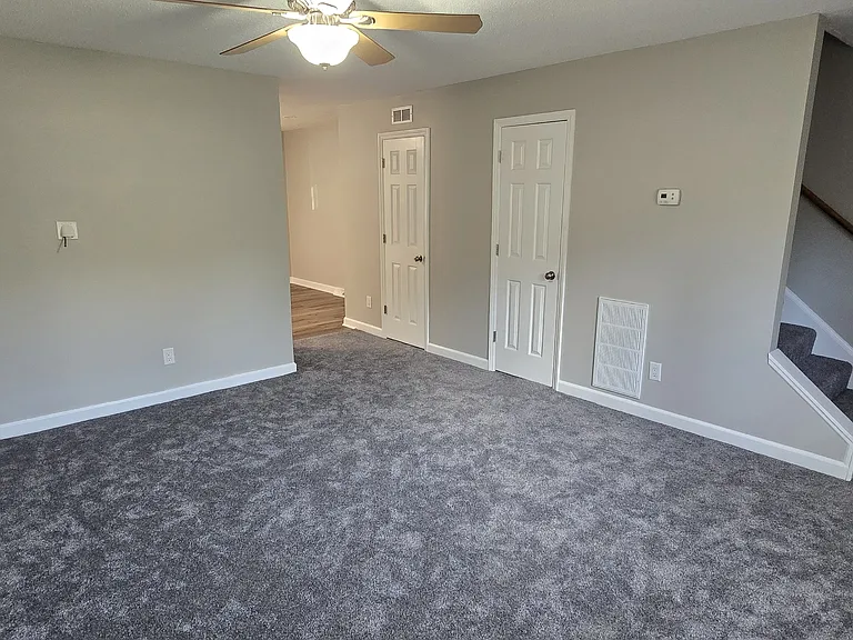6000 River Rd #38 — Photo 4