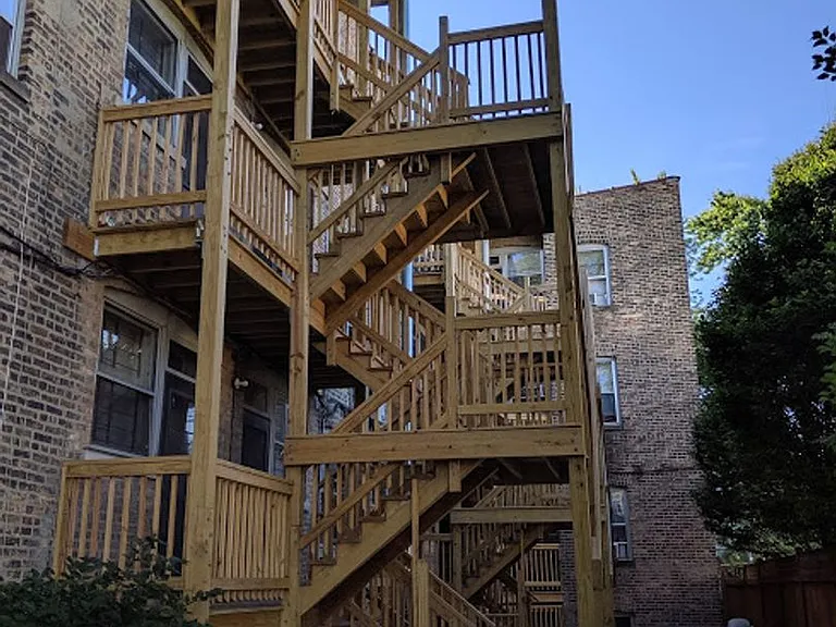3508 N Wolcott Ave — Photo 1