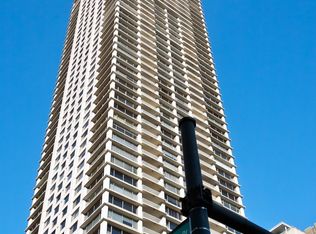 130 E Oak St APT 8B, Chicago, IL 60611