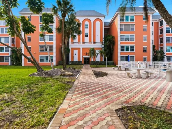 6960 20th Ave N APT 109, Saint Petersburg, FL 33710