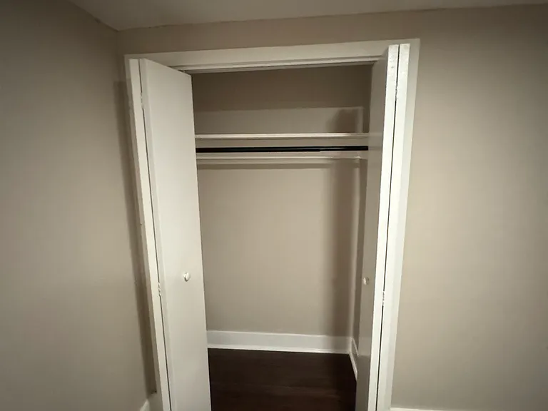 9 Washington Pl #BASEMENT — Photo 5