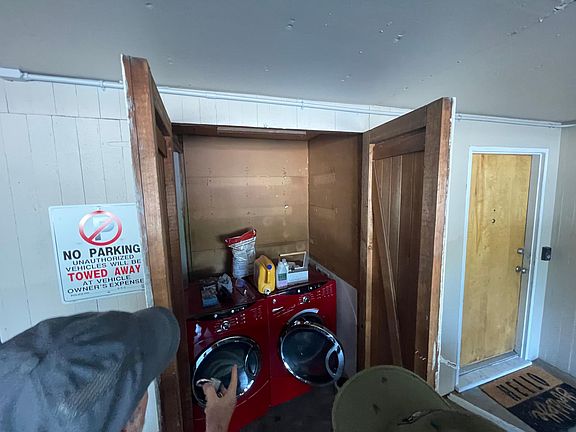 3rd image of 924 T St