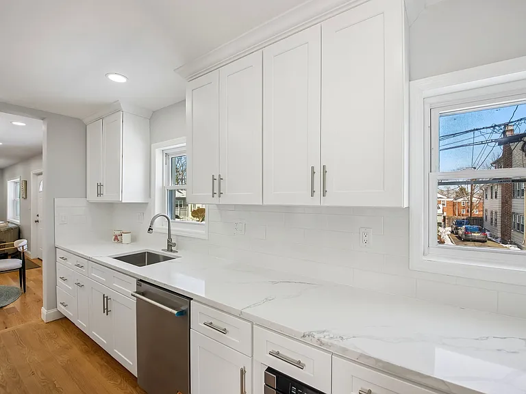 20 Edgar St — Photo 11