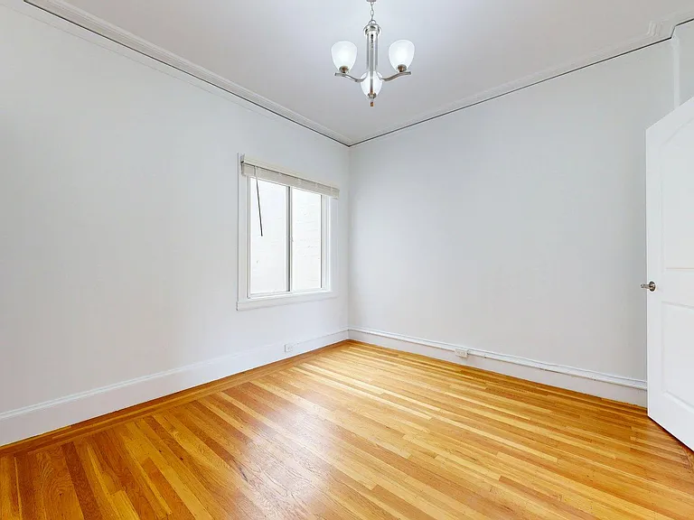 1053 Bush St #12 — Photo 10