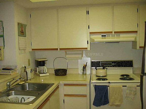 4th image of 19505 Quesada Ave #O