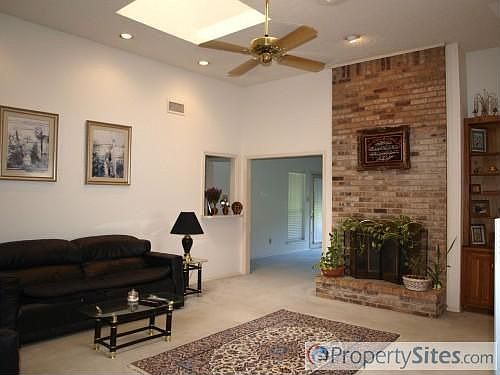 3rd image of 6605 Crestland Ave