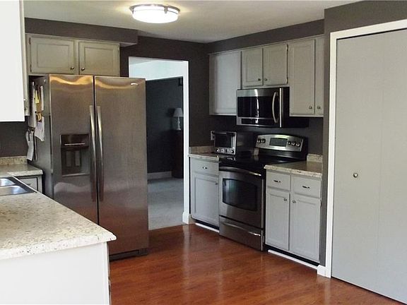 3rd image of 7765 Tirrell Hill Cir
