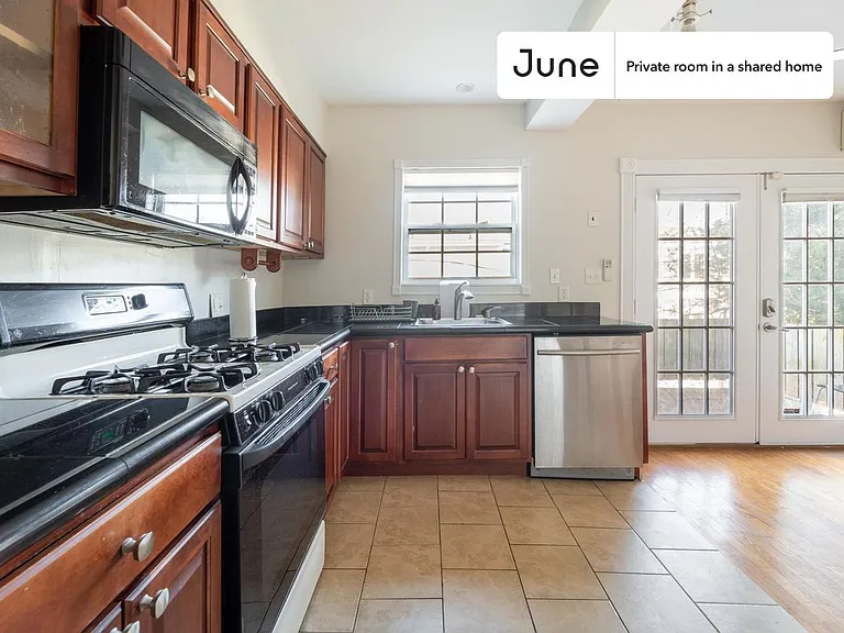 1443 Parkwood Pl NW #A — Photo 7