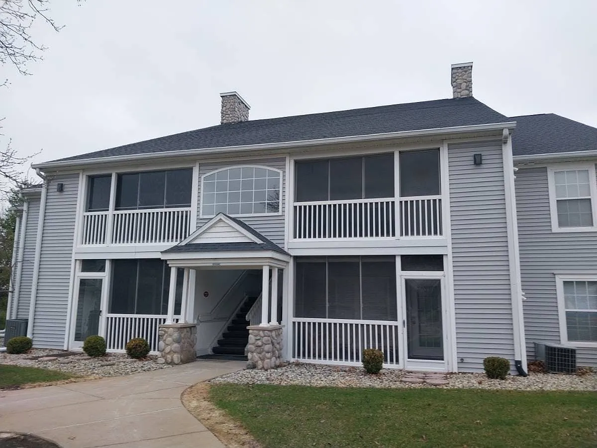 822 W Barrington Cir photo 1