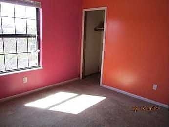 3rd image of 596 Mawyer Dr